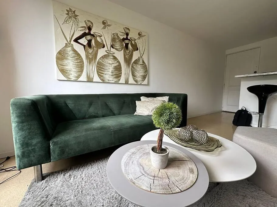 Cozy Studio Apartment In Poblado With Jacuzzi Medellin Colombia